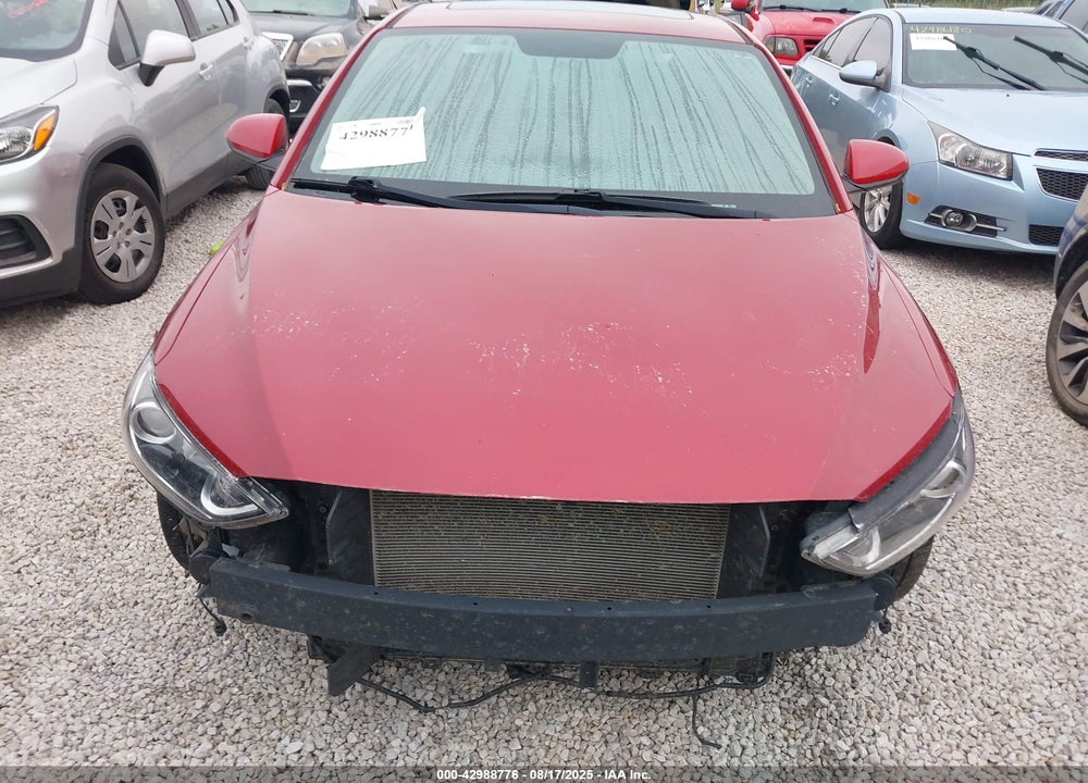 2018 HYUNDAI ELANTRA VIN: KMHD84LF9JU615461
