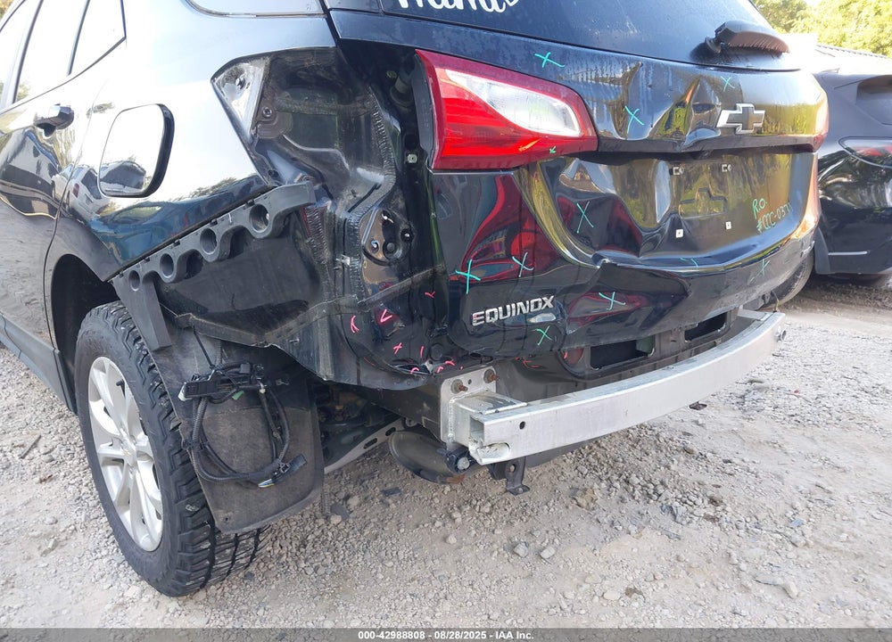 2021 CHEVROLET EQUINOX VIN: 2GNAXUEV4M6124014