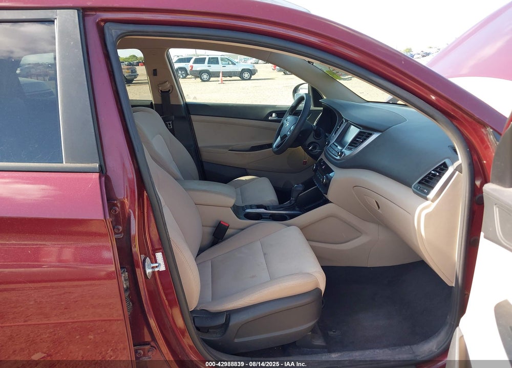 2018 HYUNDAI TUCSON VIN: KM8J3CA40JU637703