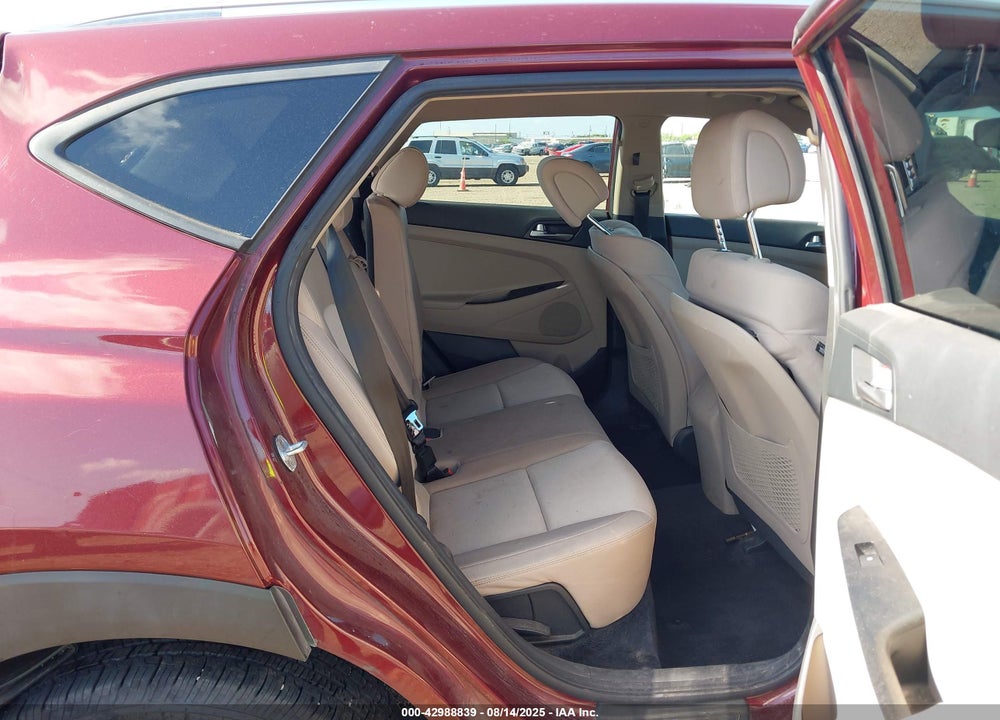 2018 HYUNDAI TUCSON VIN: KM8J3CA40JU637703