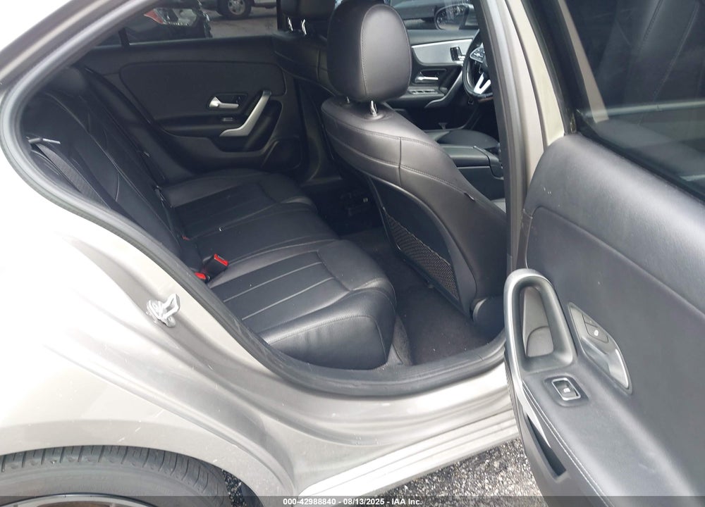 2019 MERCEDES-BENZ A-CLASS VIN: WDD3G4EB1KW032438