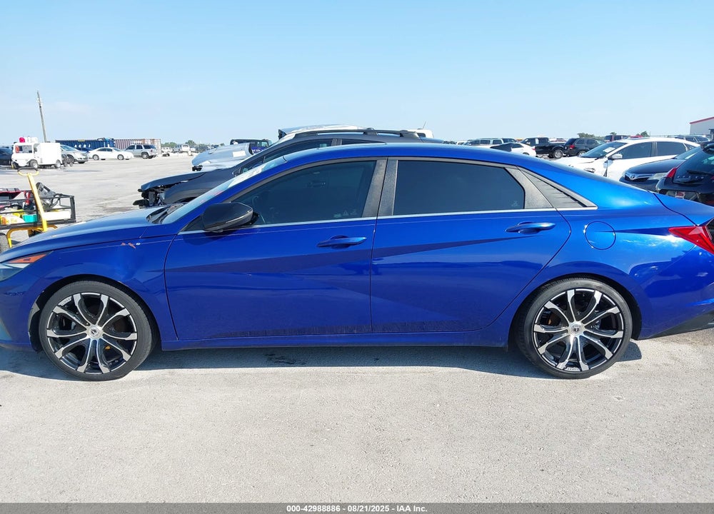 2021 HYUNDAI ELANTRA VIN: 5NPLN4AG5MH027124