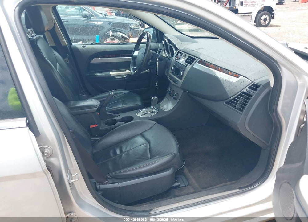 2010 CHRYSLER SEBRING VIN: 1C3CC5FB5AN225937