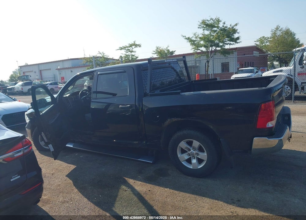 2015 RAM 1500 VIN: 3C6RR7KT9FG567512