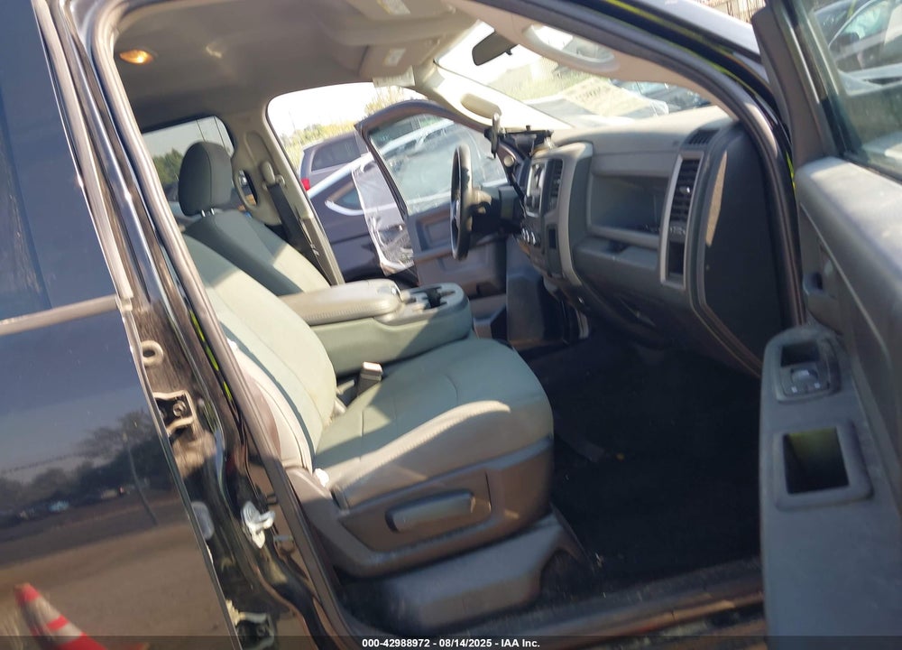 2015 RAM 1500 VIN: 3C6RR7KT9FG567512