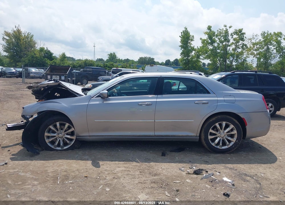 2015 CHRYSLER 300 VIN: 2C3CCARG3FH923477