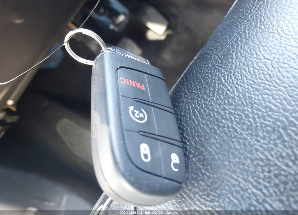 2019 JEEP COMPASS VIN: 3C4NJDCB4KT666601