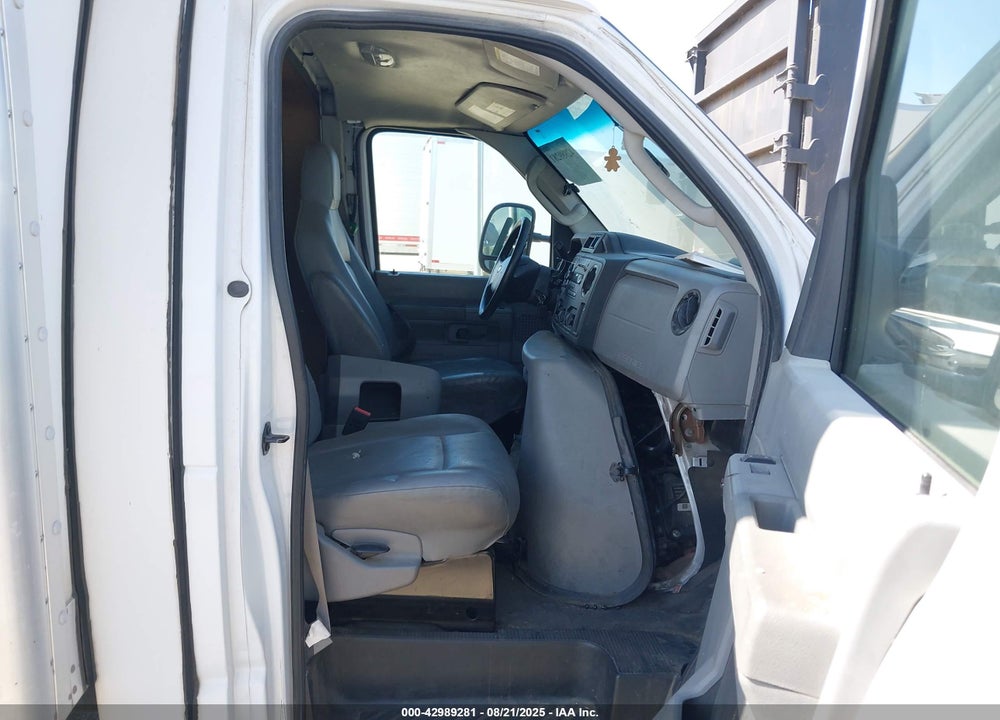 2014 FORD ECONOLINE E450 SUPER DUTY CUTWY VAN VIN: 1FDWE4FL6EDA17837