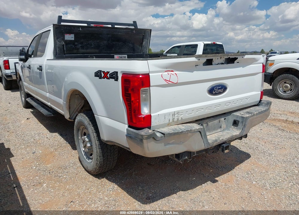 2018 FORD F-250 VIN: 1FT7W2B67JED00262