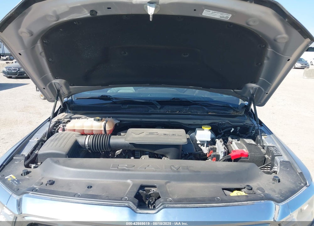 2022 RAM 1500 VIN: 1C6RREBG3NN276579