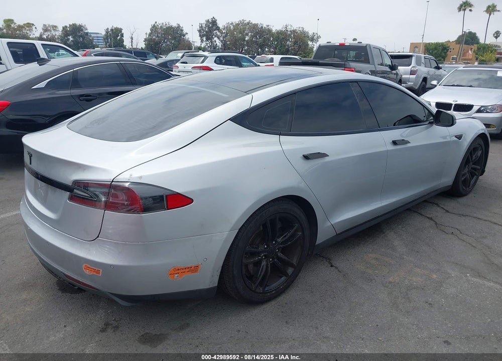 2014 TESLA MODEL S VIN: 5YJSA1H18EFP66818