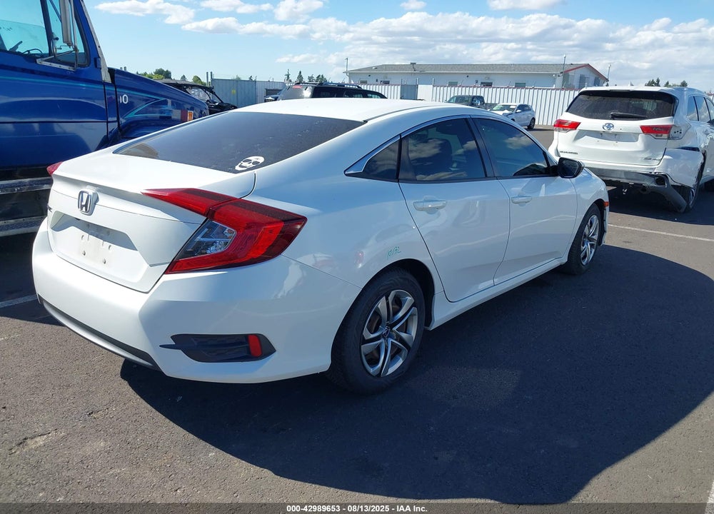 2018 HONDA CIVIC VIN: 2HGFC2F58JH532367
