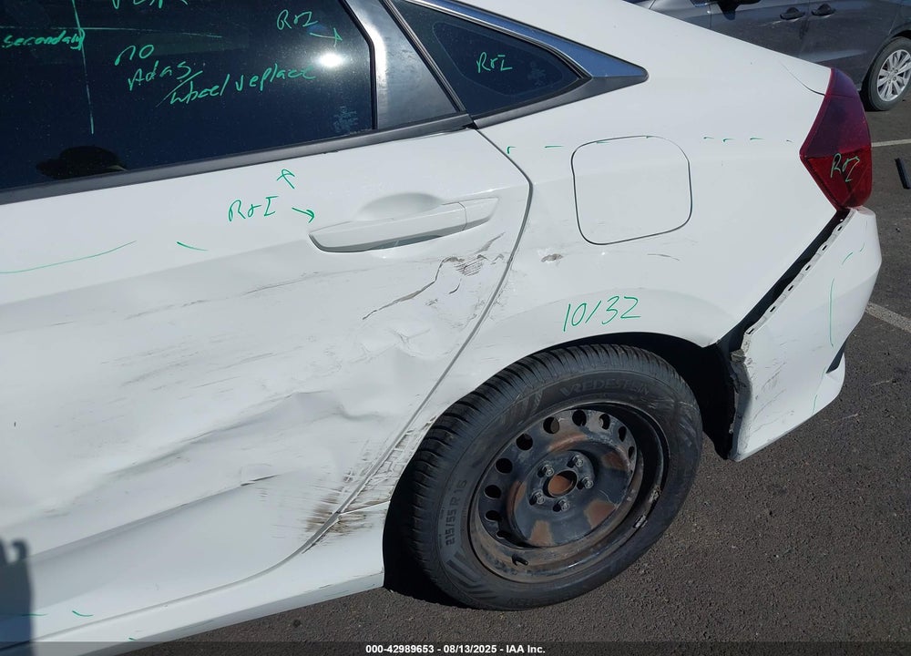 2018 HONDA CIVIC VIN: 2HGFC2F58JH532367