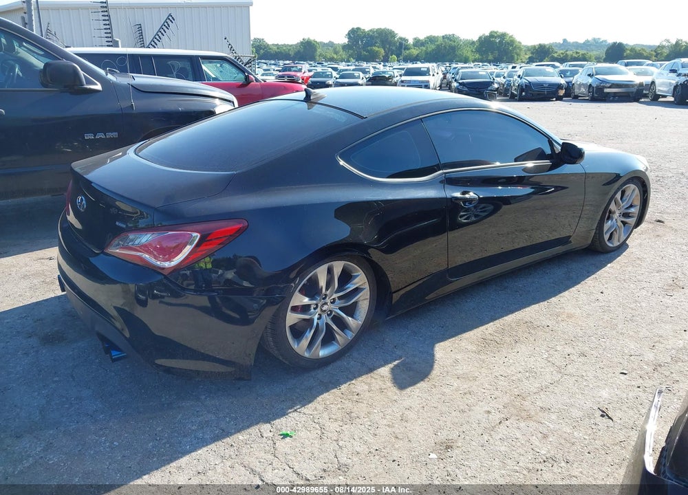2013 HYUNDAI GENESIS VIN: KMHHU6KJ3DU105819