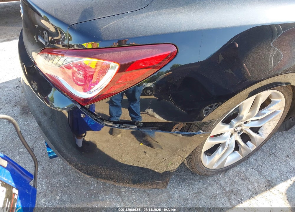2013 HYUNDAI GENESIS VIN: KMHHU6KJ3DU105819