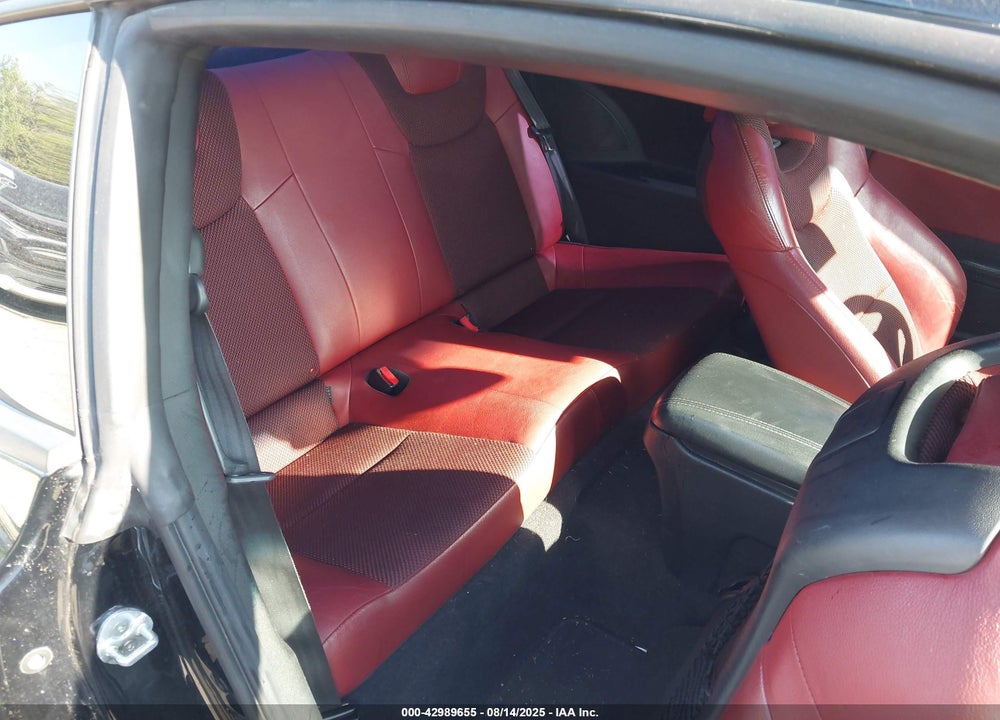 2013 HYUNDAI GENESIS VIN: KMHHU6KJ3DU105819