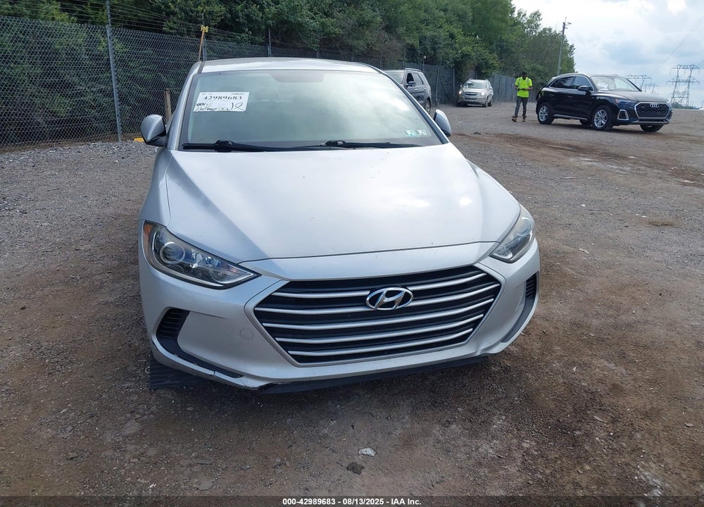 2017 HYUNDAI ELANTRA VIN: KMHD84LF4HU224020