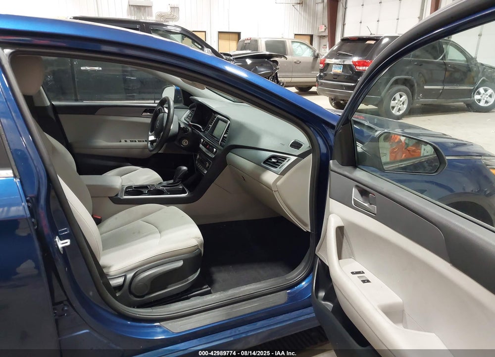 2019 HYUNDAI SONATA SE VIN: 5NPE24AFXKH802152