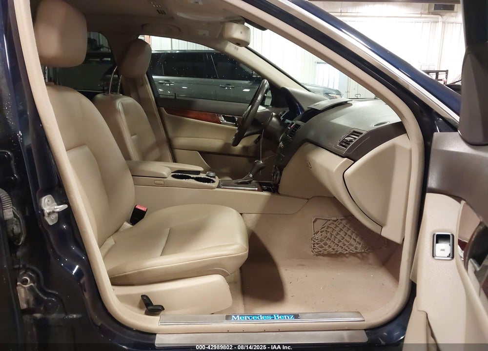 2011 MERCEDES-BENZ C CLASS VIN: WDDGF8BB7BR166532