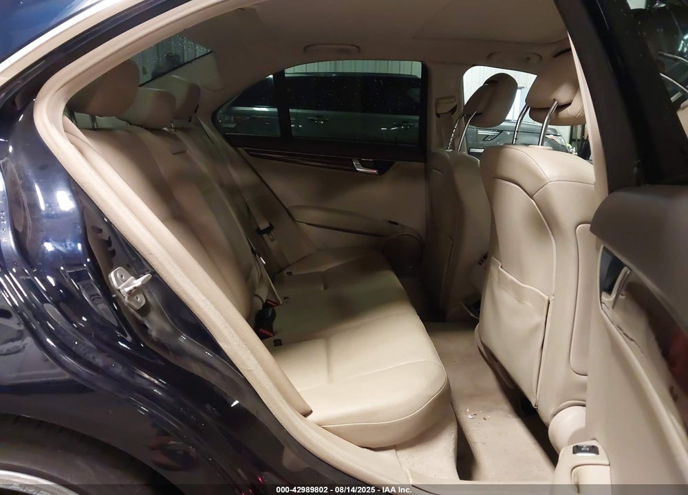 2011 MERCEDES-BENZ C CLASS VIN: WDDGF8BB7BR166532