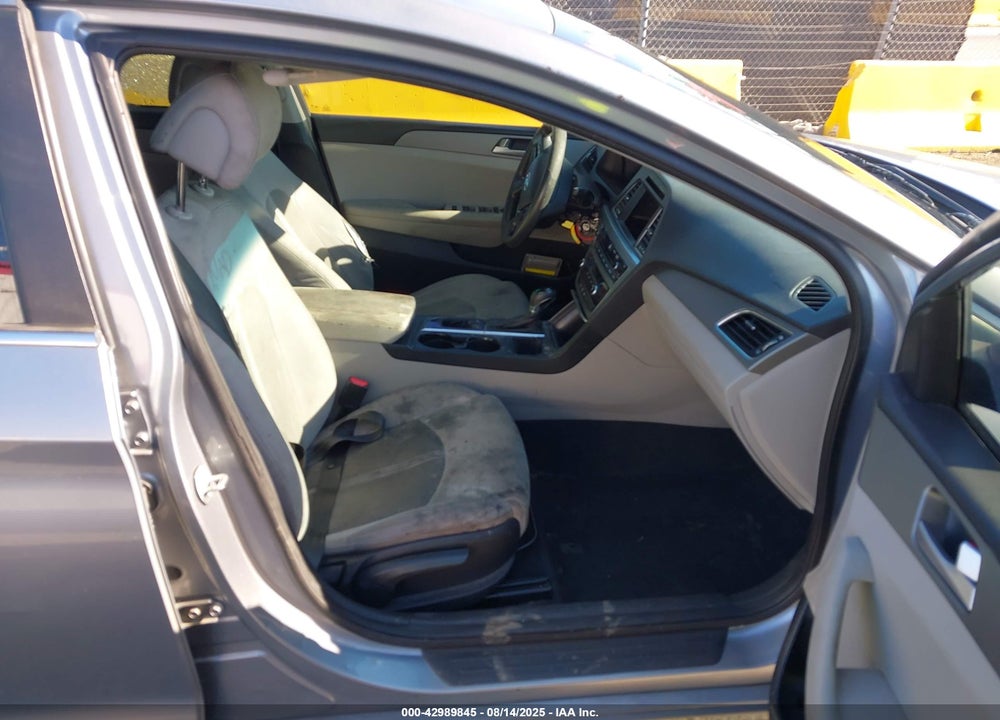 2016 HYUNDAI SONATA SE VIN: 5NPE24AF7GH322495