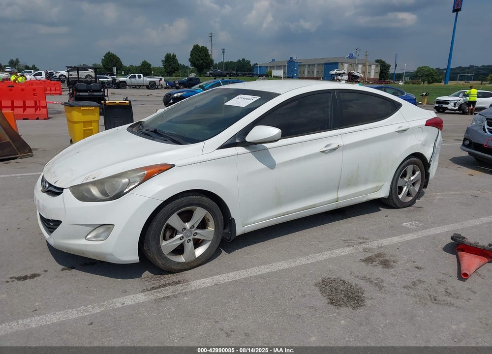 2013 HYUNDAI ELANTRA VIN: 5NPDH4AE9DH178655