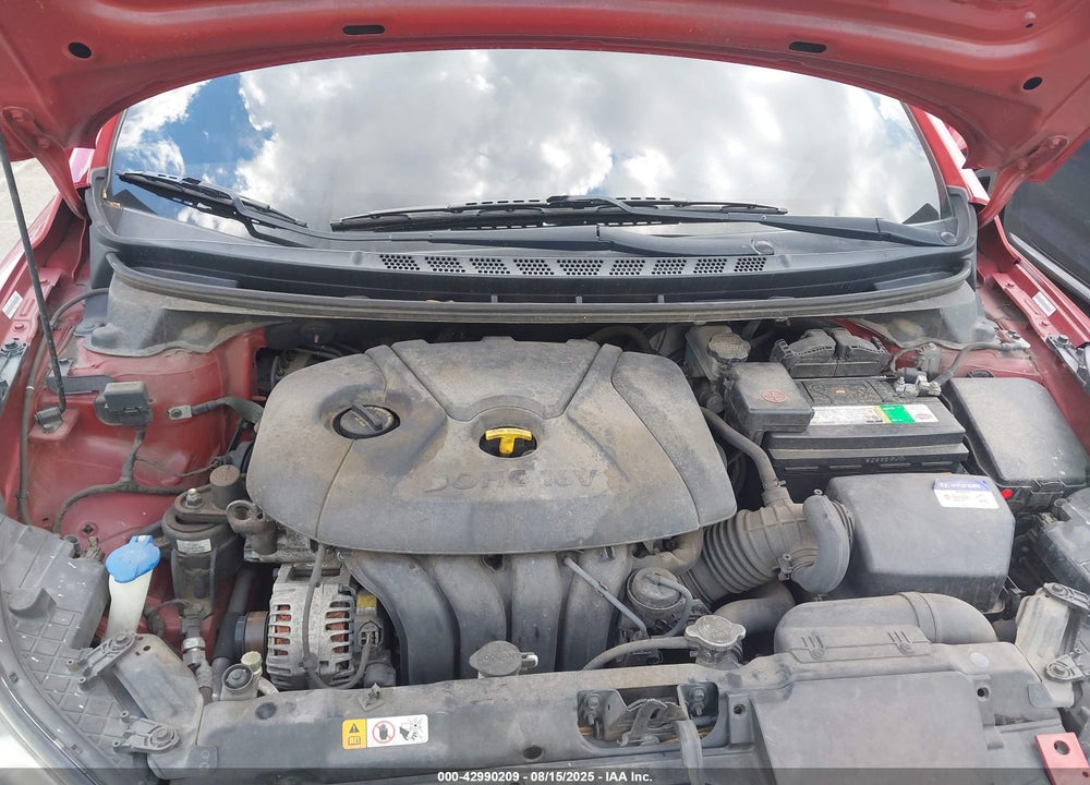 2013 HYUNDAI ELANTRA VIN: KMHDH4AE7DU801045