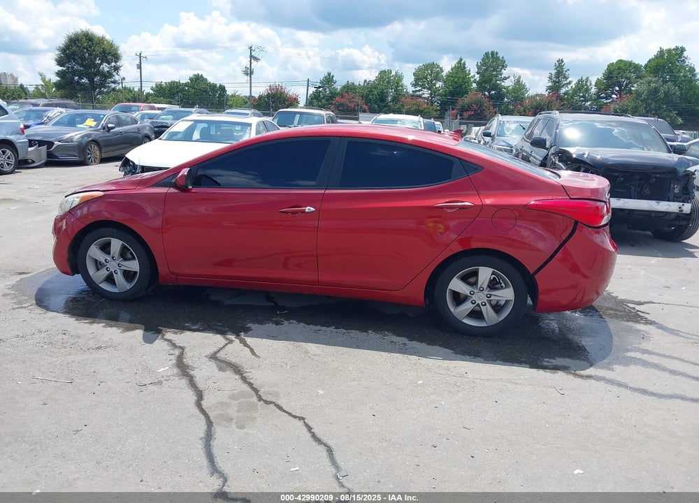 2013 HYUNDAI ELANTRA VIN: KMHDH4AE7DU801045