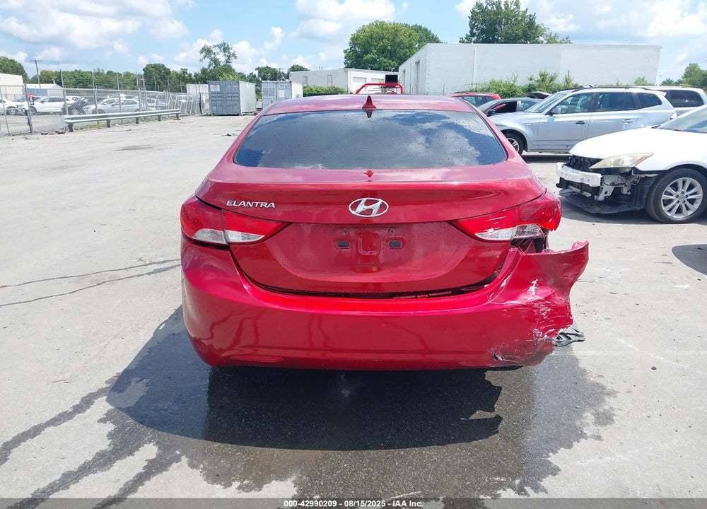 2013 HYUNDAI ELANTRA VIN: KMHDH4AE7DU801045