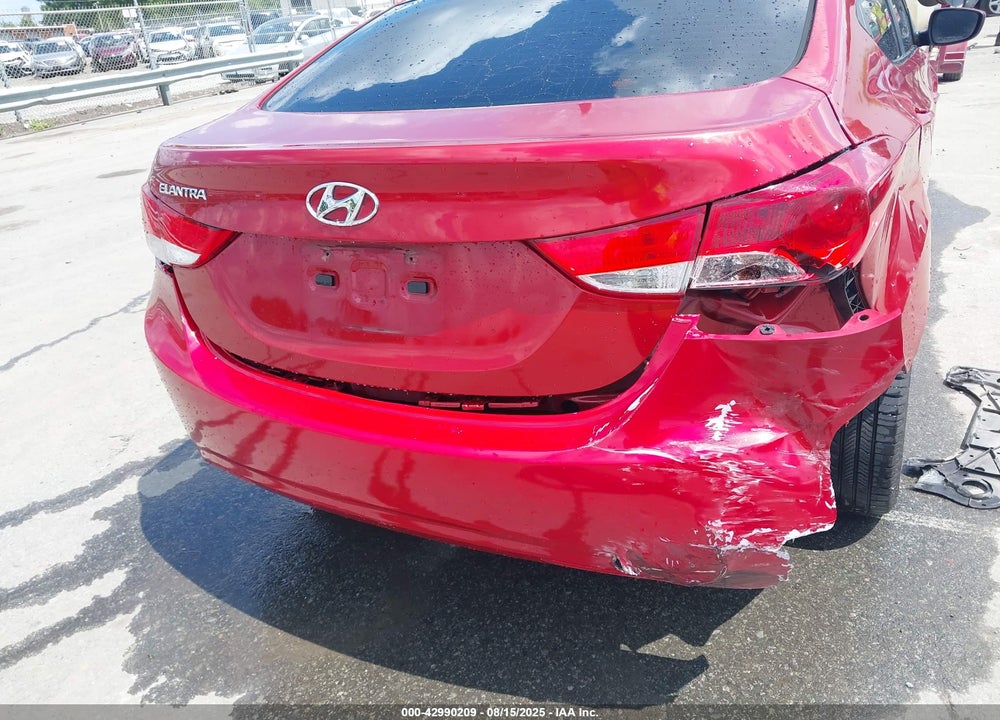 2013 HYUNDAI ELANTRA VIN: KMHDH4AE7DU801045