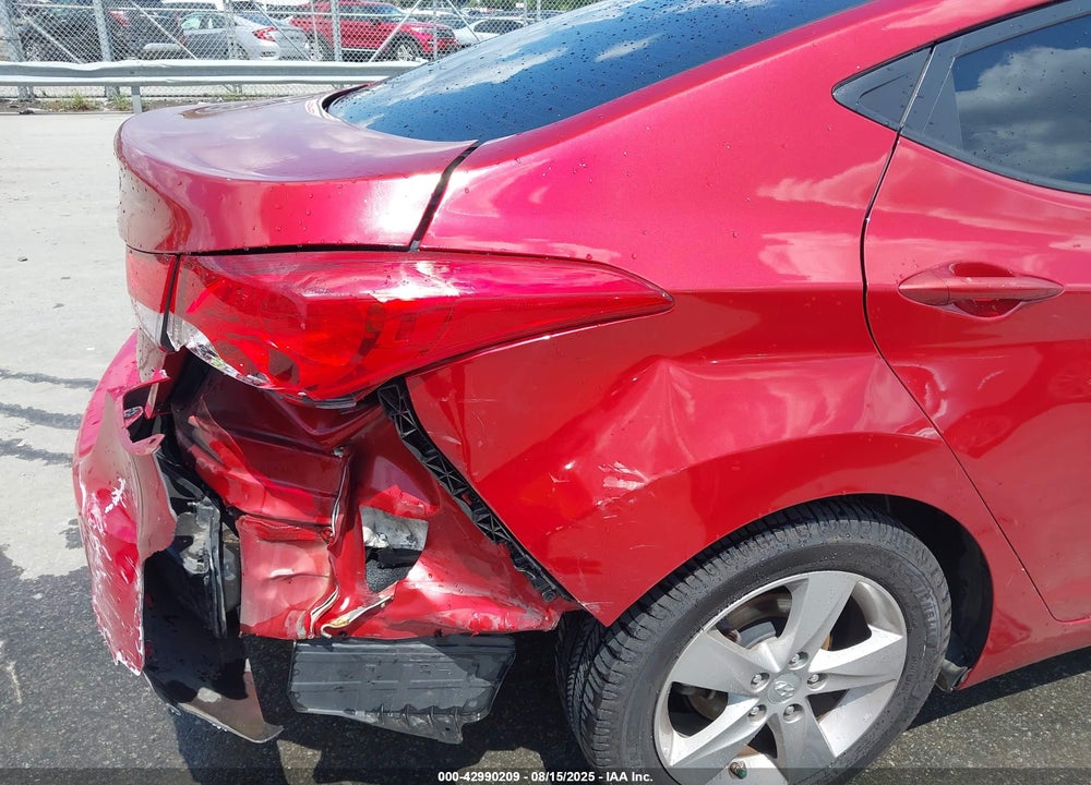 2013 HYUNDAI ELANTRA VIN: KMHDH4AE7DU801045