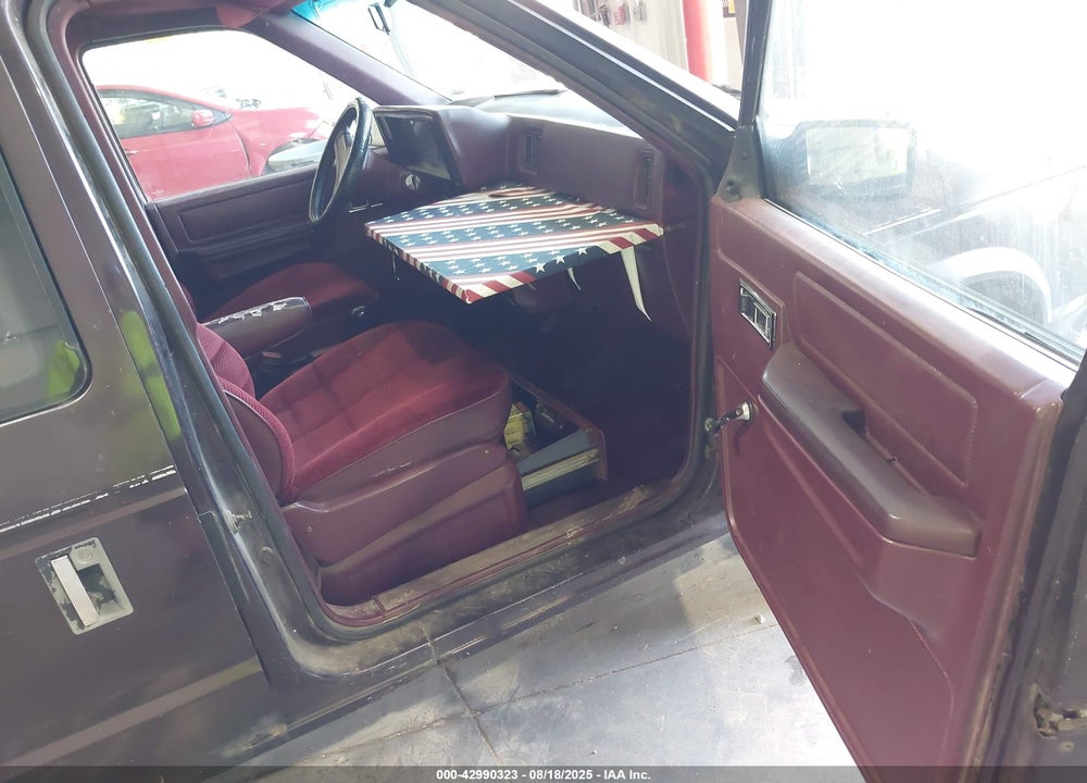1990 PLYMOUTH VOYAGER VIN: 2P4FH25K5LR541088