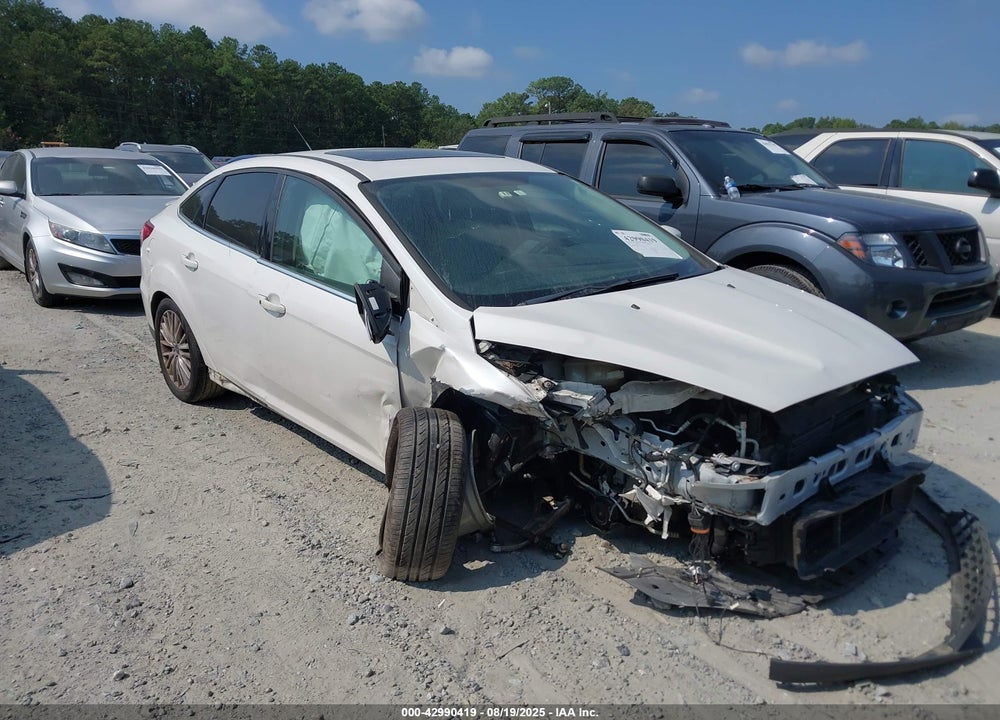 2018 FORD FOCUS VIN: 1FADP3J27JL294615