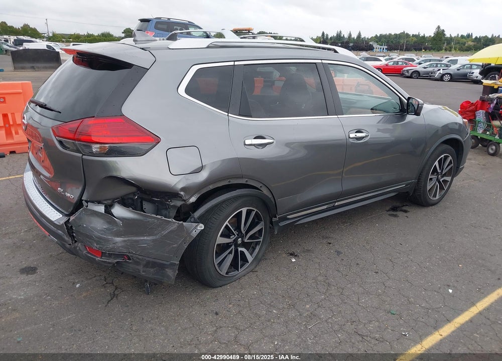 2017 NISSAN ROGUE VIN: JN8AT2MV2HW285696