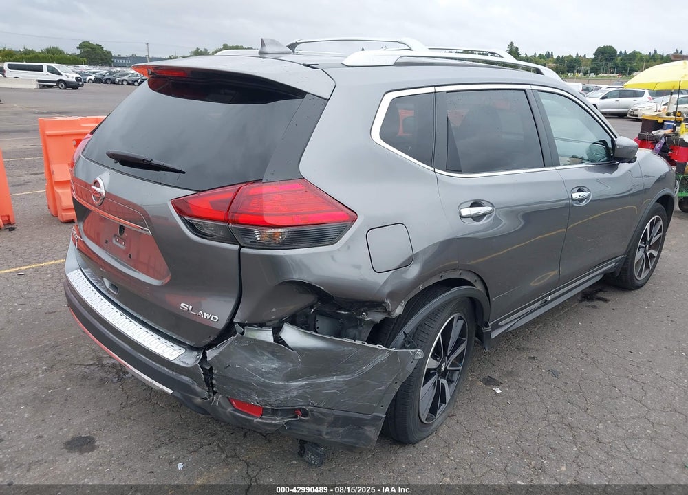2017 NISSAN ROGUE VIN: JN8AT2MV2HW285696