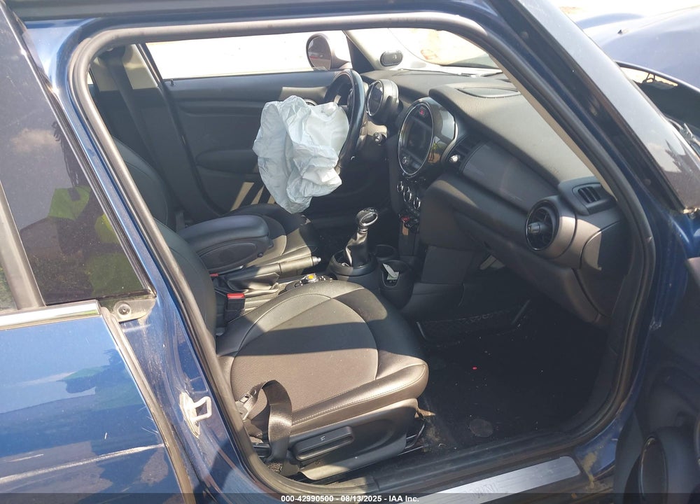 2017 MINI HARDTOP VIN: WMWXU1C55H2E17811