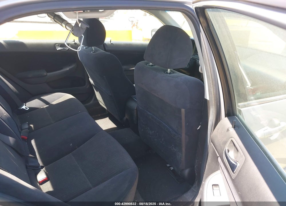 2003 HONDA ACCORD 2.4 LX VIN: JHMCM56363C058096