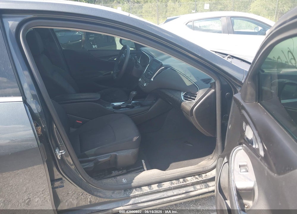 2018 CHEVROLET MALIBU VIN: 1G1ZD5ST2JF161313