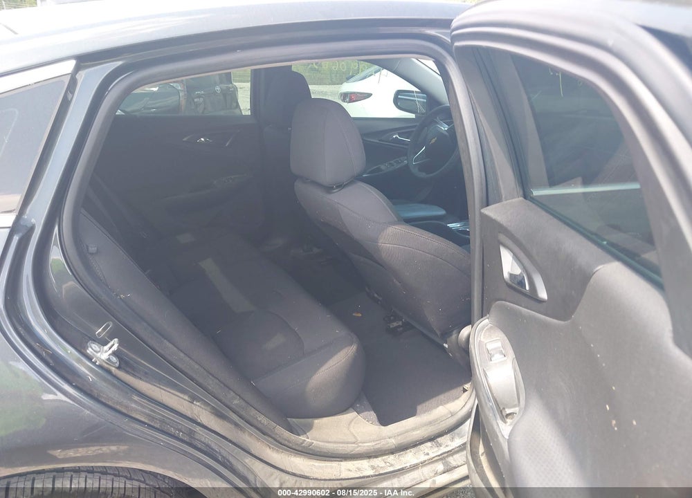 2018 CHEVROLET MALIBU VIN: 1G1ZD5ST2JF161313
