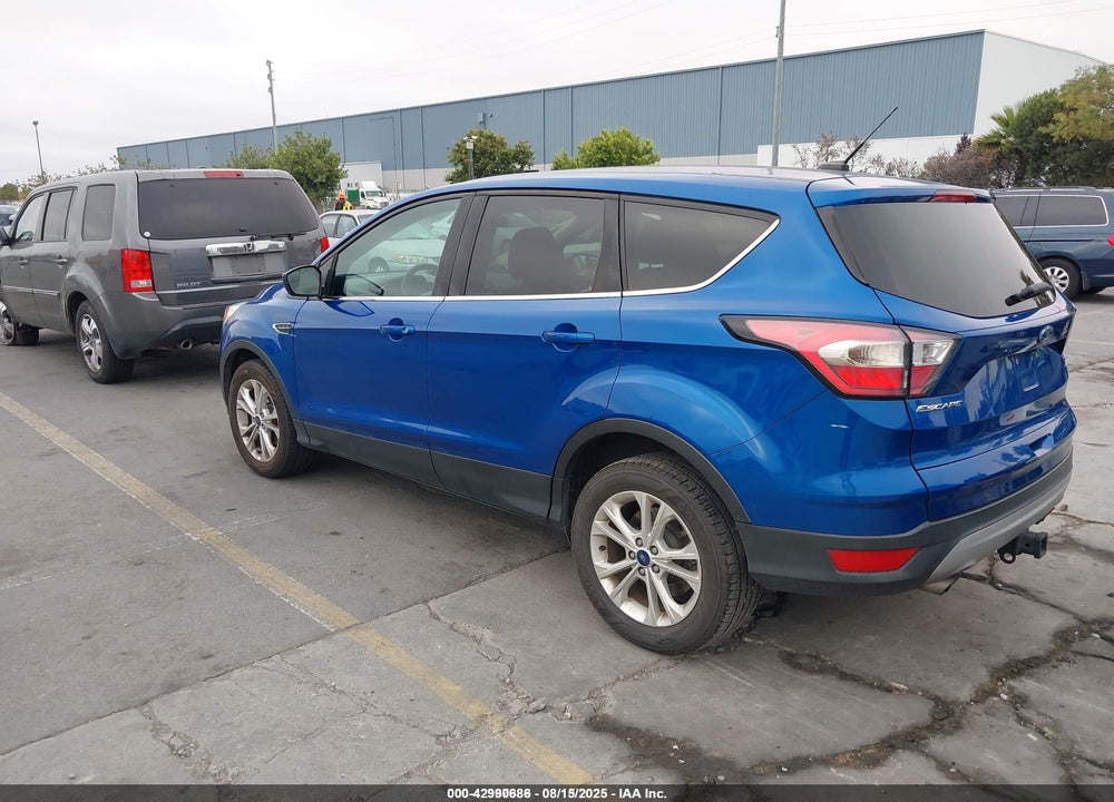 2017 FORD ESCAPE SE VIN: 1FMCU0GD8HUC27155