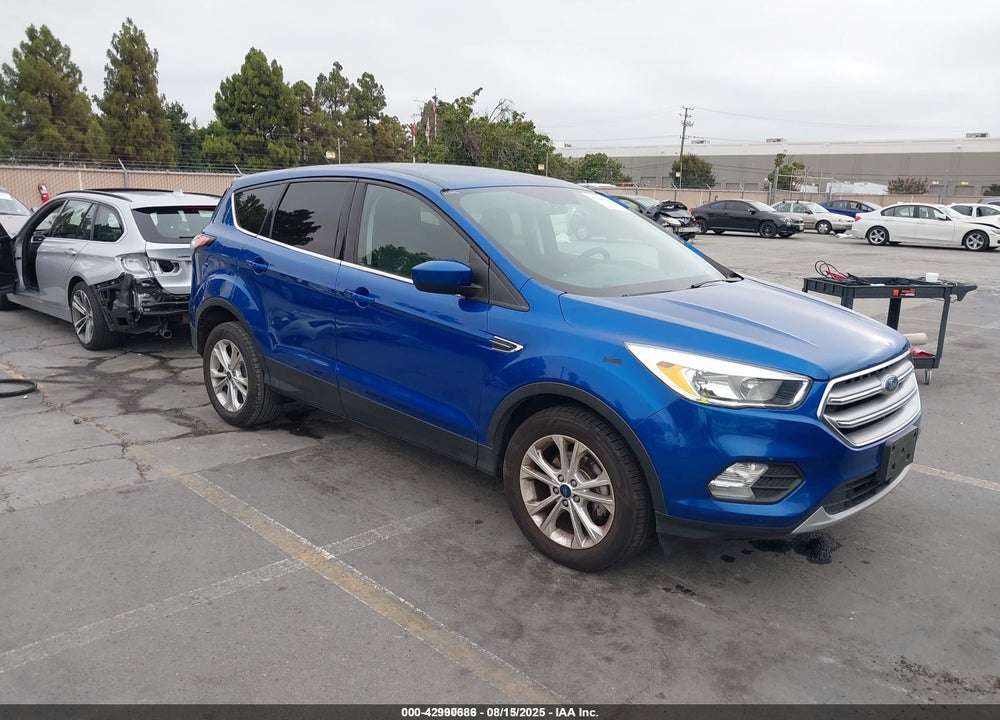 2017 FORD ESCAPE SE VIN: 1FMCU0GD8HUC27155