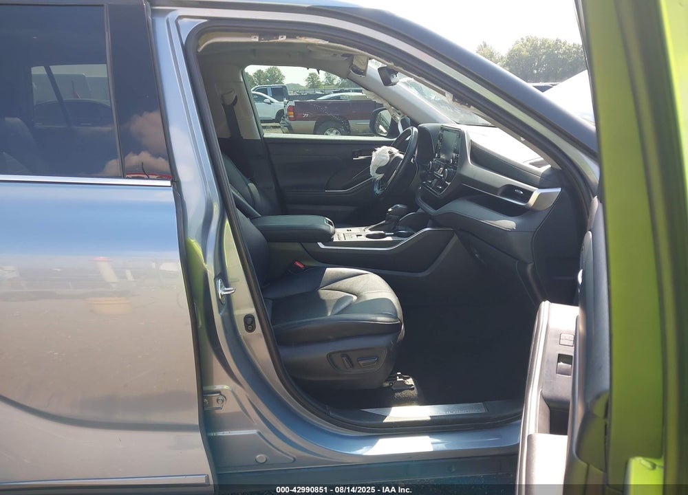 2022 TOYOTA HIGHLANDER VIN: 5TDGZRAH7NS093200
