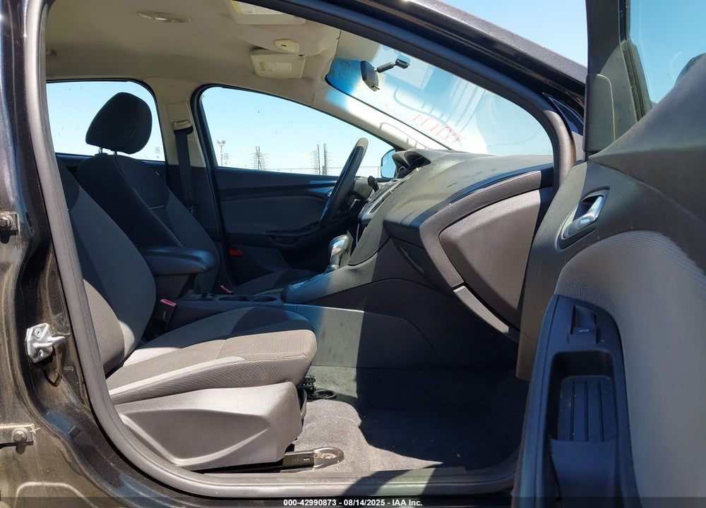 2013 FORD FOCUS VIN: 1FADP3F27DL165061