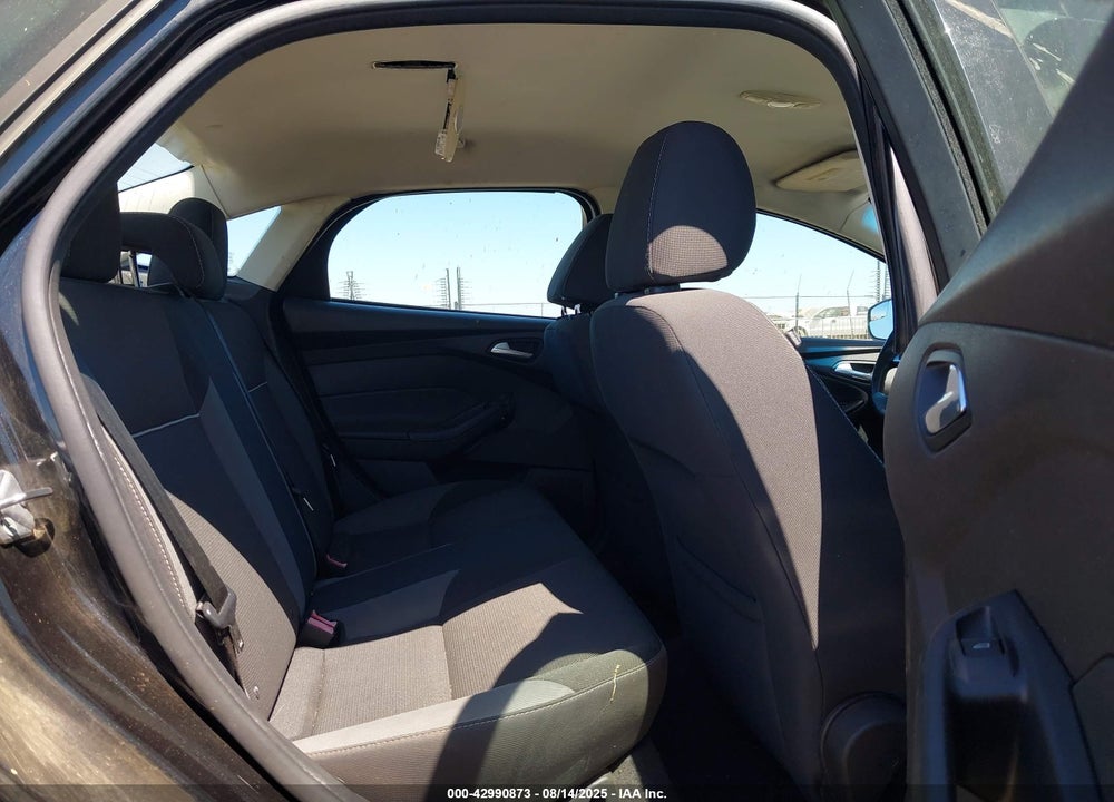 2013 FORD FOCUS VIN: 1FADP3F27DL165061
