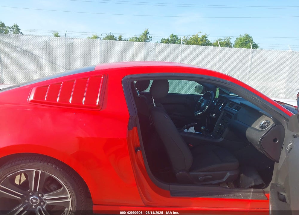 2014 FORD MUSTANG VIN: 1ZVBP8AM3E5321560