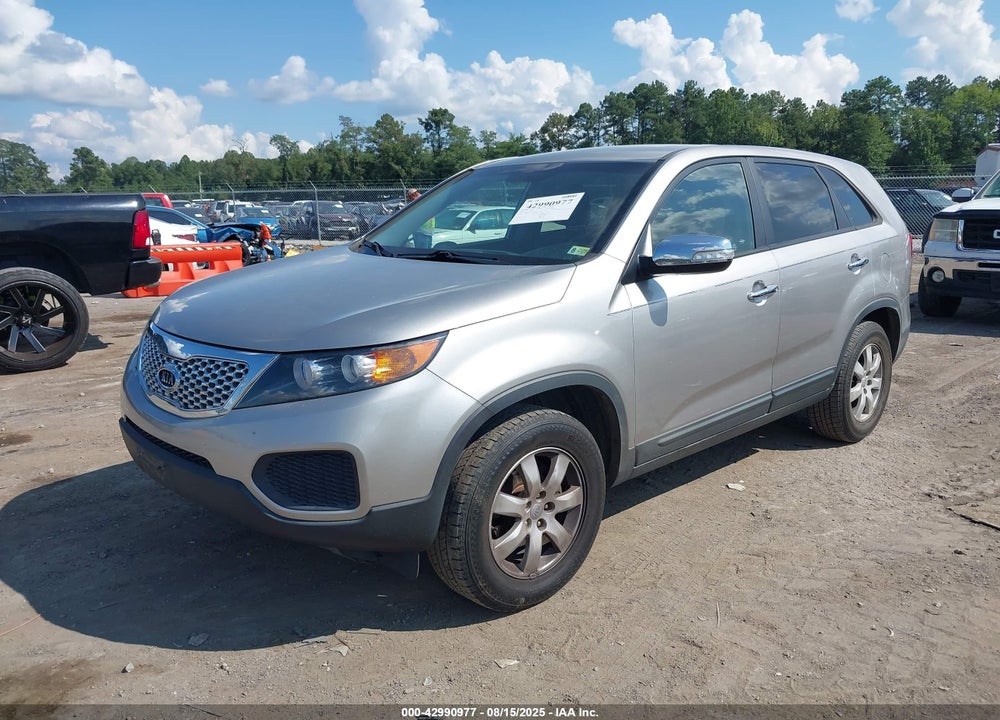 2013 KIA SORENTO LX VIN: 5XYKT3A13DG399561
