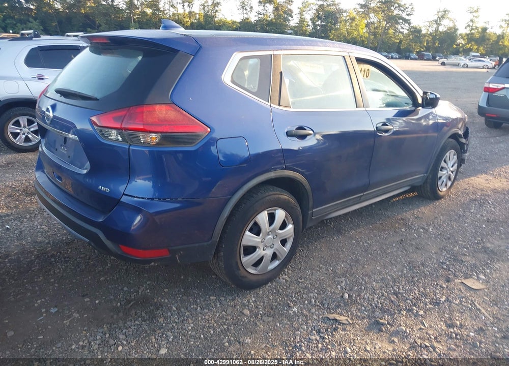 2017 NISSAN ROGUE VIN: KNMAT2MVXHP552945