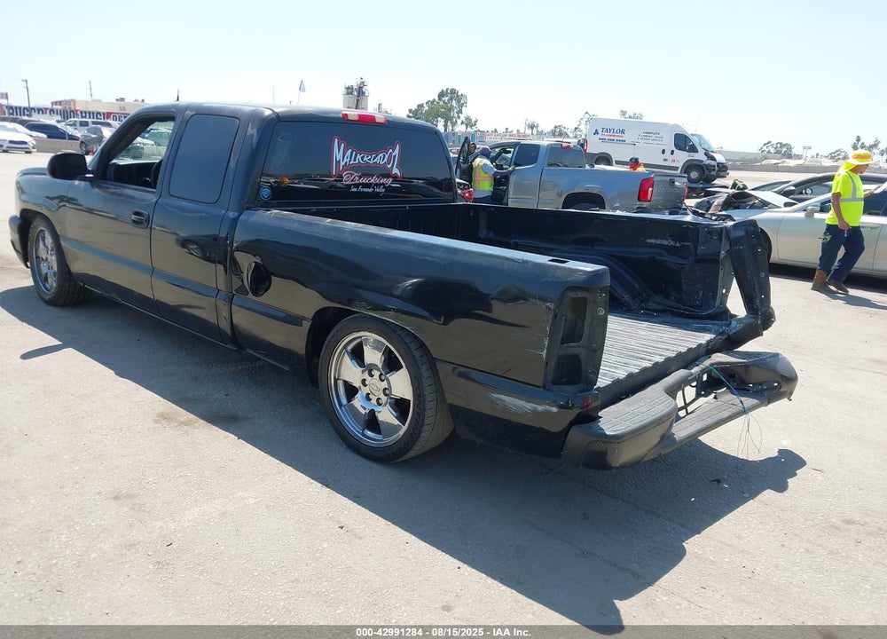 2005 CHEVROLET SILVERADO 1500 LS VIN: 2GCEC19T451234704