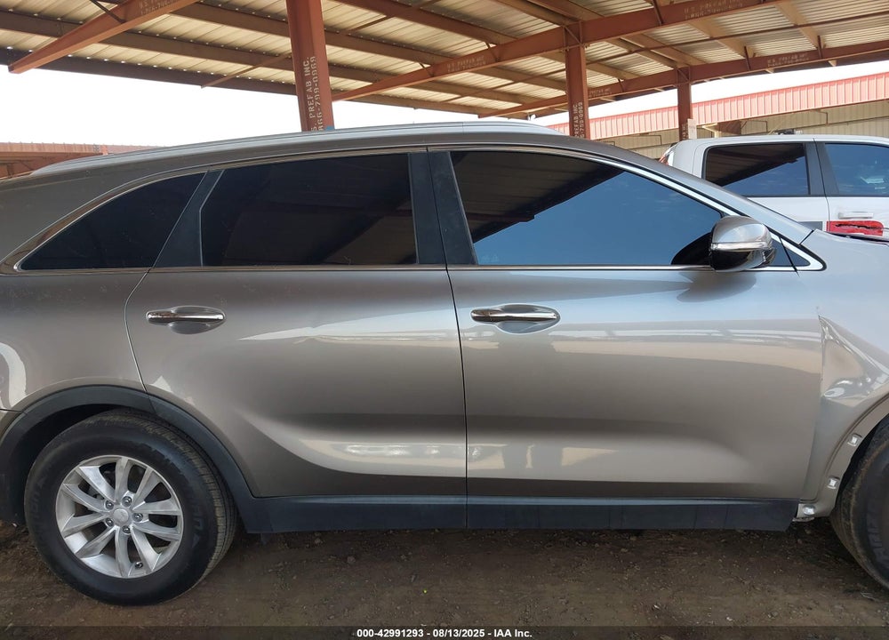 2017 KIA SORENTO VIN: 5XYPG4A37HG239996