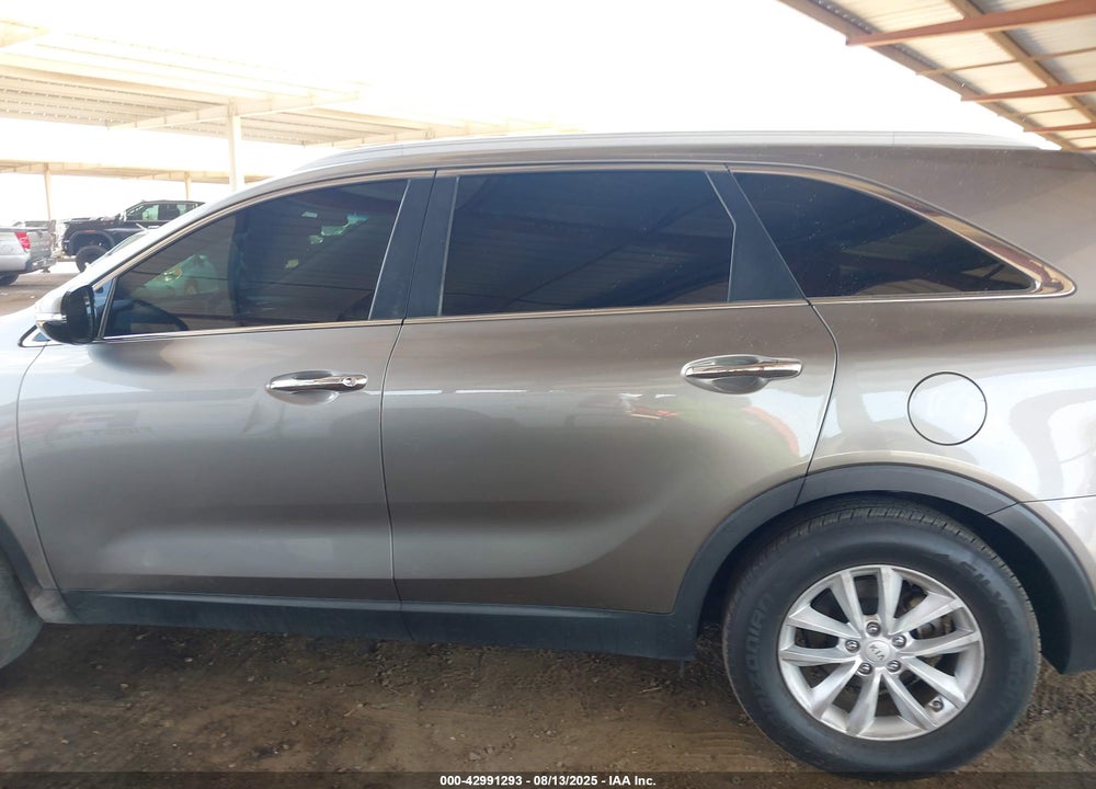 2017 KIA SORENTO VIN: 5XYPG4A37HG239996